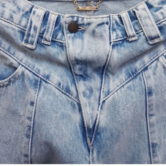 Retrofete Taylor Jeans Revolve in Light Wash Denim - Picture 7 of 10